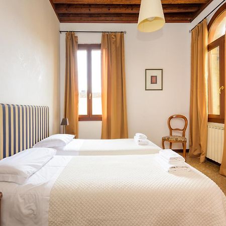 San Trovaso Apartment Venice Exterior photo
