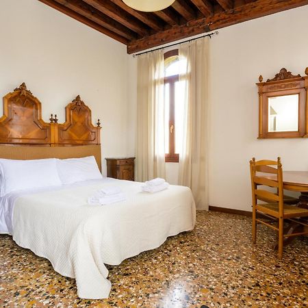 San Trovaso Apartment Venice Exterior photo