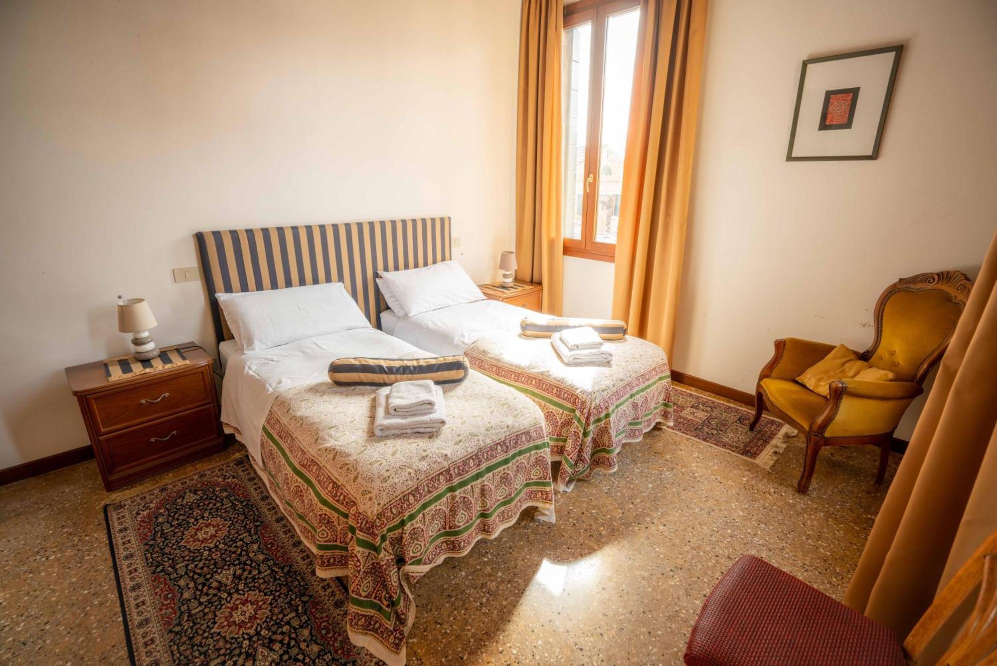 San Trovaso Apartment Venice Exterior photo