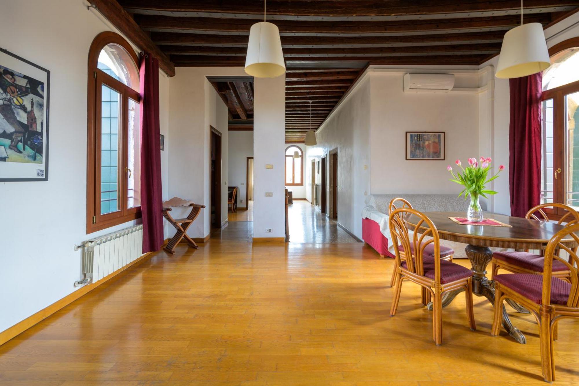 San Trovaso Apartment Venice Exterior photo