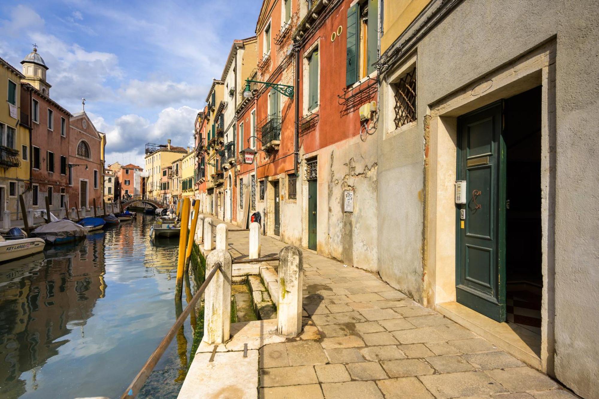 San Trovaso Apartment Venice Exterior photo