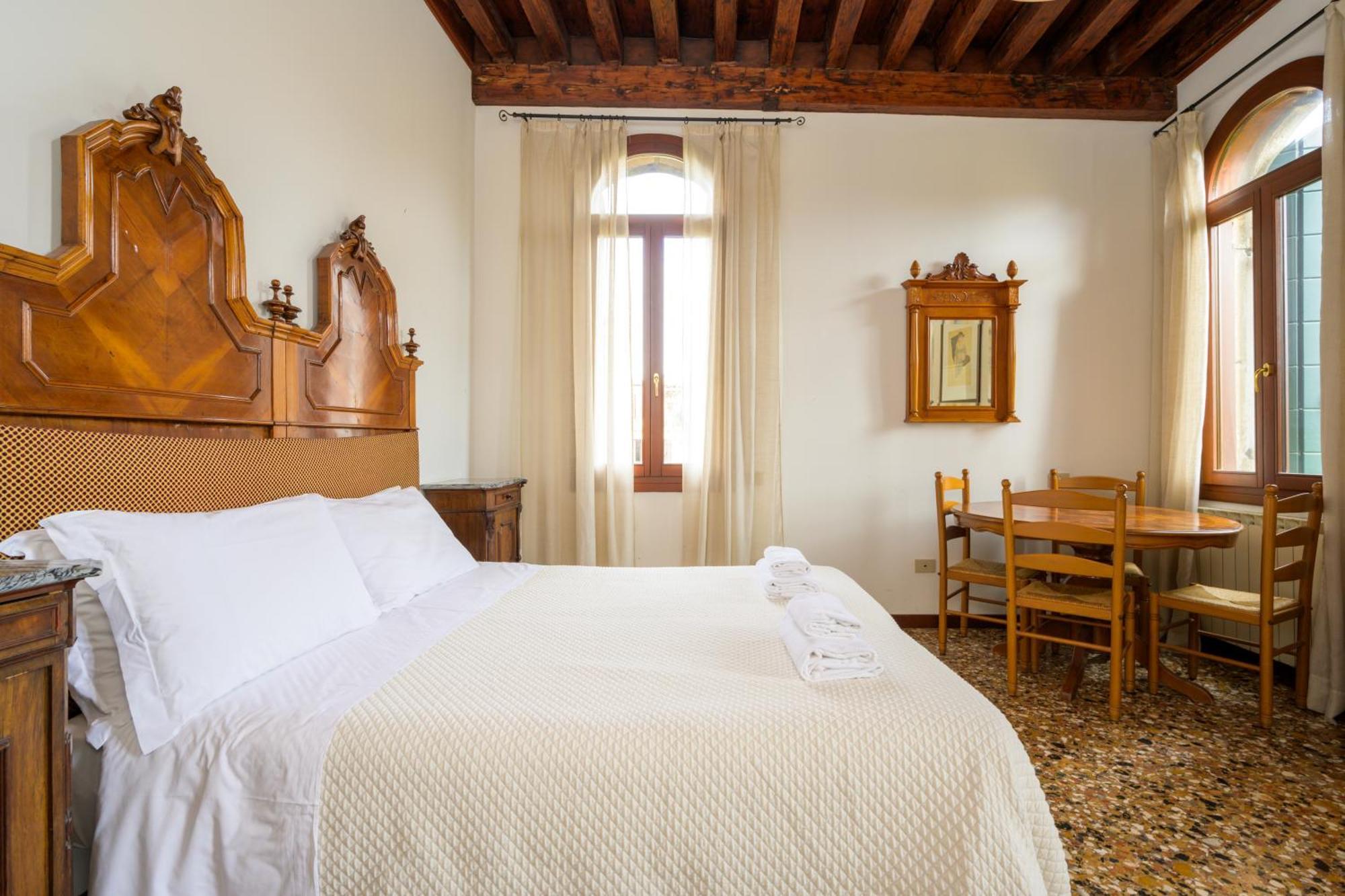 San Trovaso Apartment Venice Exterior photo