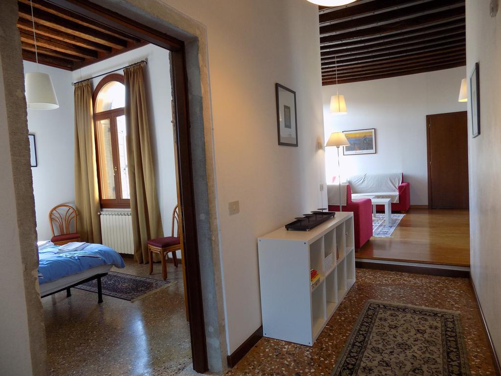 San Trovaso Apartment Venice Exterior photo