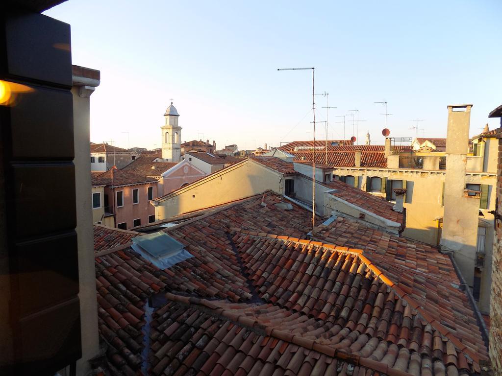 San Trovaso Apartment Venice Exterior photo